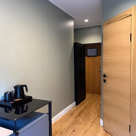 アヴィター ホテル 3*